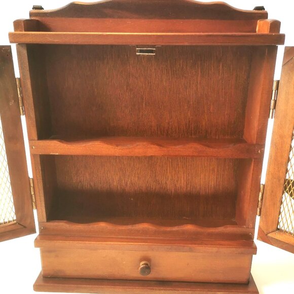 1960s Mini Curio Wood Cabinet Spice Rack Display Mesh Vintage Figurines Included - Picture 7 of 8